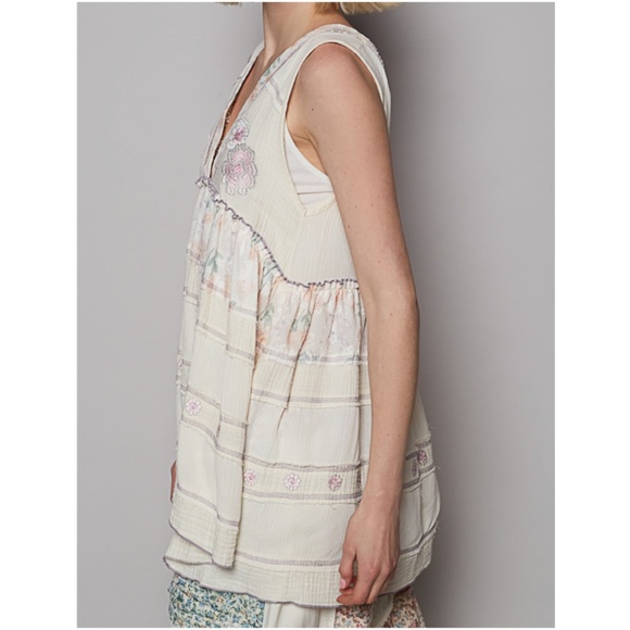 POL Floral Embroidered V neck Reverse Stitch Sleeveless Flowy Tank Top - Picture 4 of 7